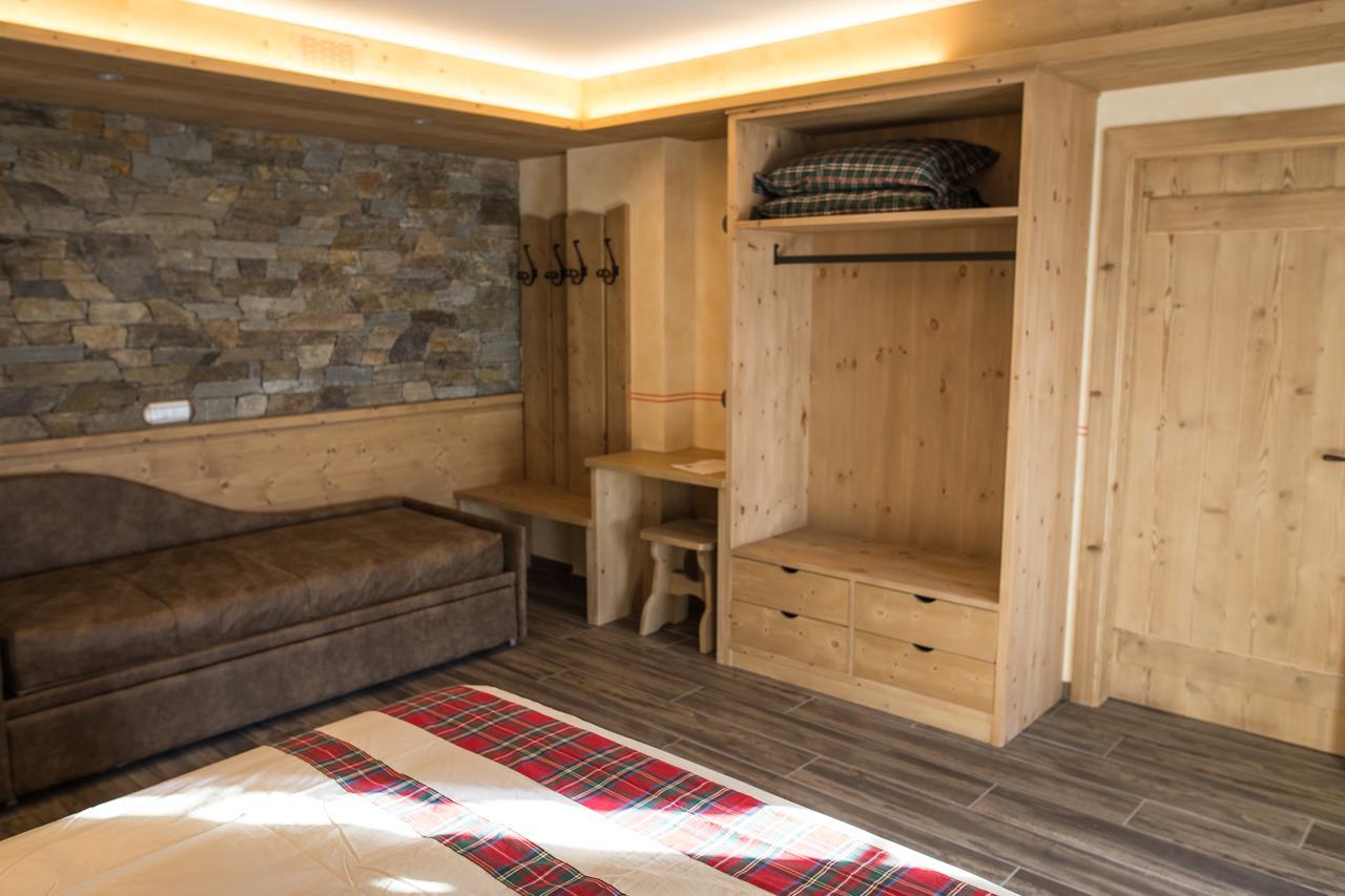 Triple Room with Mountain View